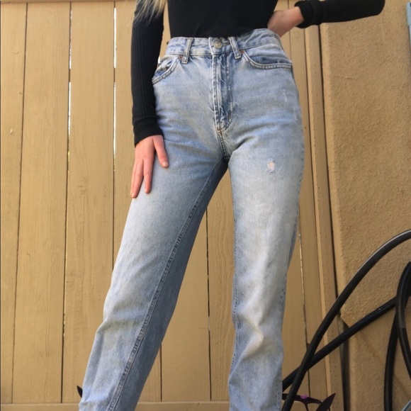 Urban Outfitters high waisted mom jeans - Picture 3 of 4